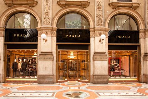 Stipendi presso Prada, Milan 